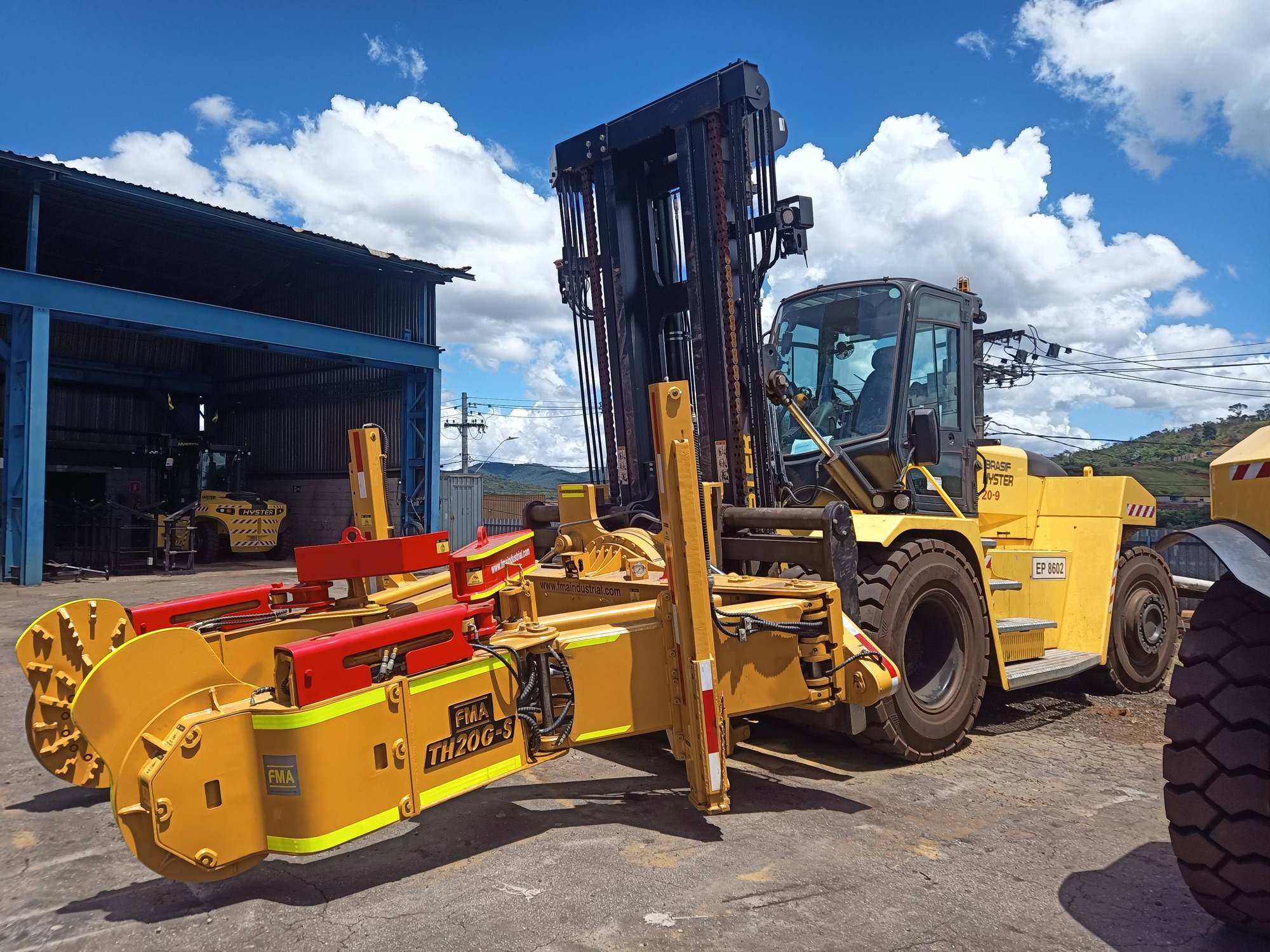 TH1020G-S tire handler were supplied to Vale Jangada