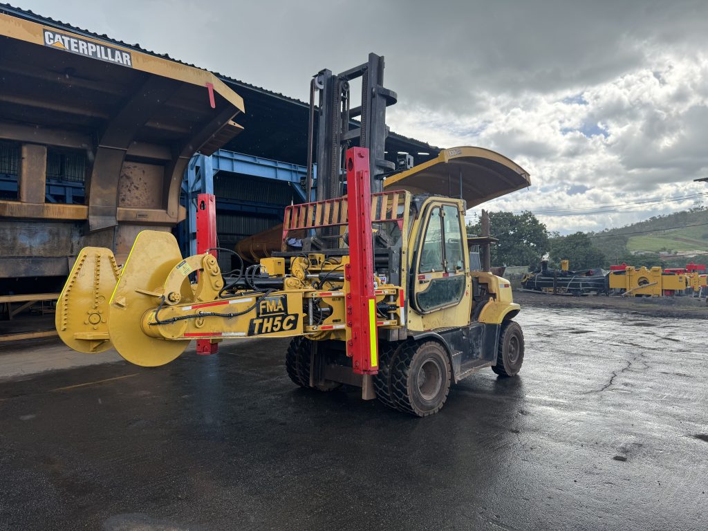 Supply of a TH5C Tire Manipulator to Vale Itabira